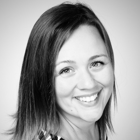 Meet your Posher, Heather - Picture 2 of 4